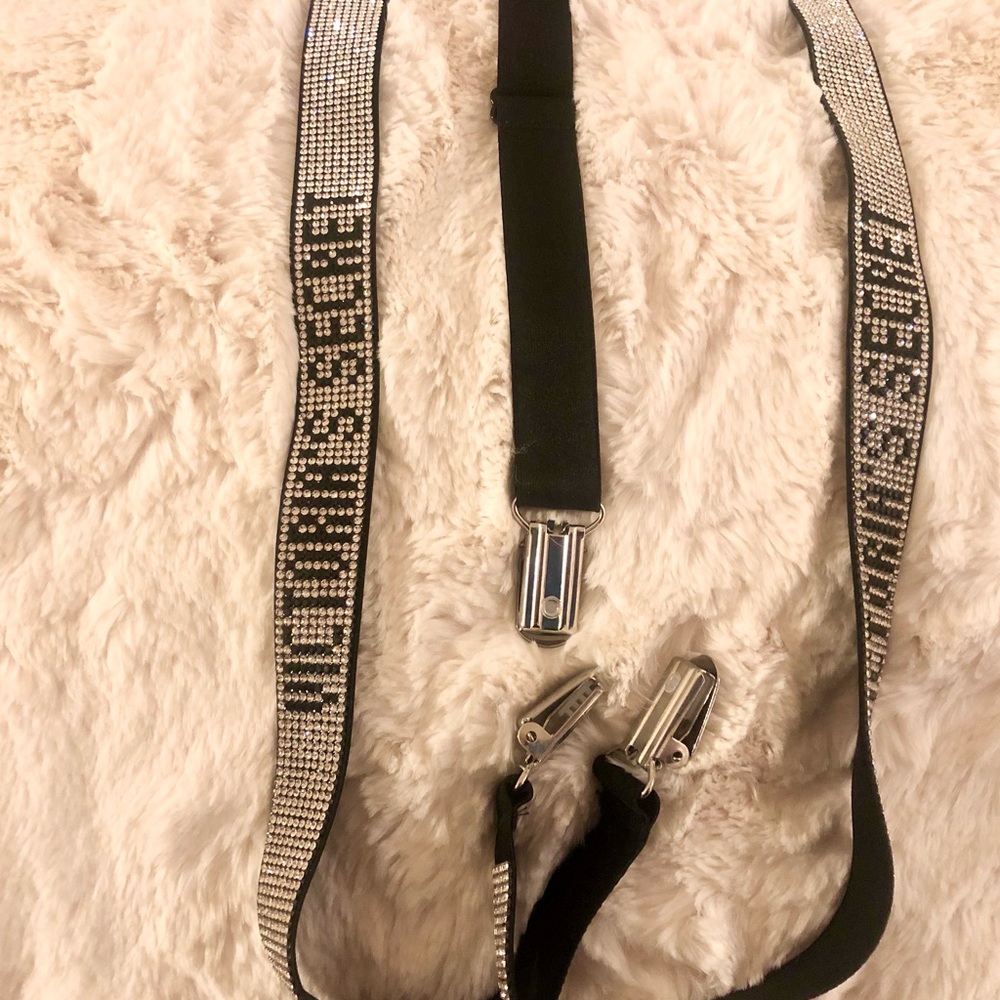 Brand new Victoria’s Secret suspenders